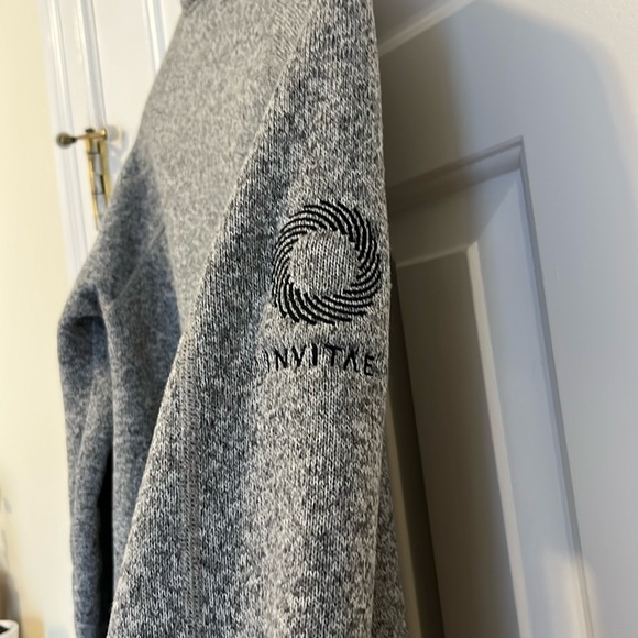 Women’s quarters zip Patagonia fleece size small - Picture 3 of 3